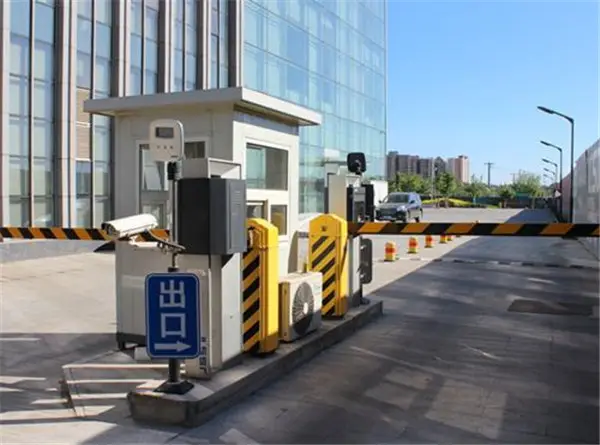 車牌識(shí)別系統(tǒng)快速識(shí)別車輛信息，無(wú)懼任何環(huán)境